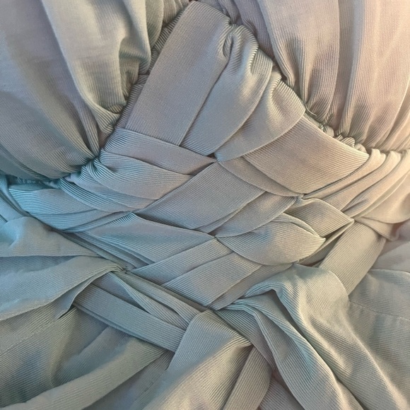 Elegant Green Strapless Dress - Picture 5 of 5